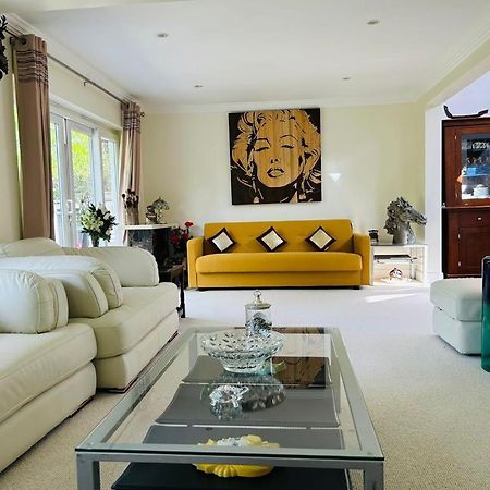 Staines-upon-Thames Serene Spacious Room מראה חיצוני תמונה
